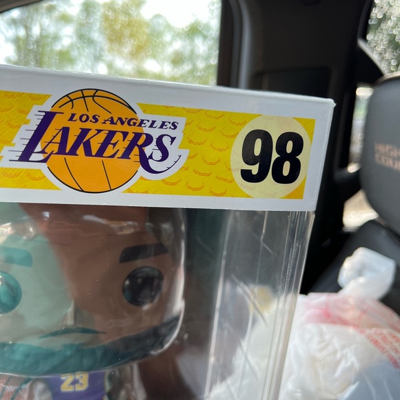Awesome brand new 15” Lebrone James Funko Pop. Away uniform - Picture 2 of 4